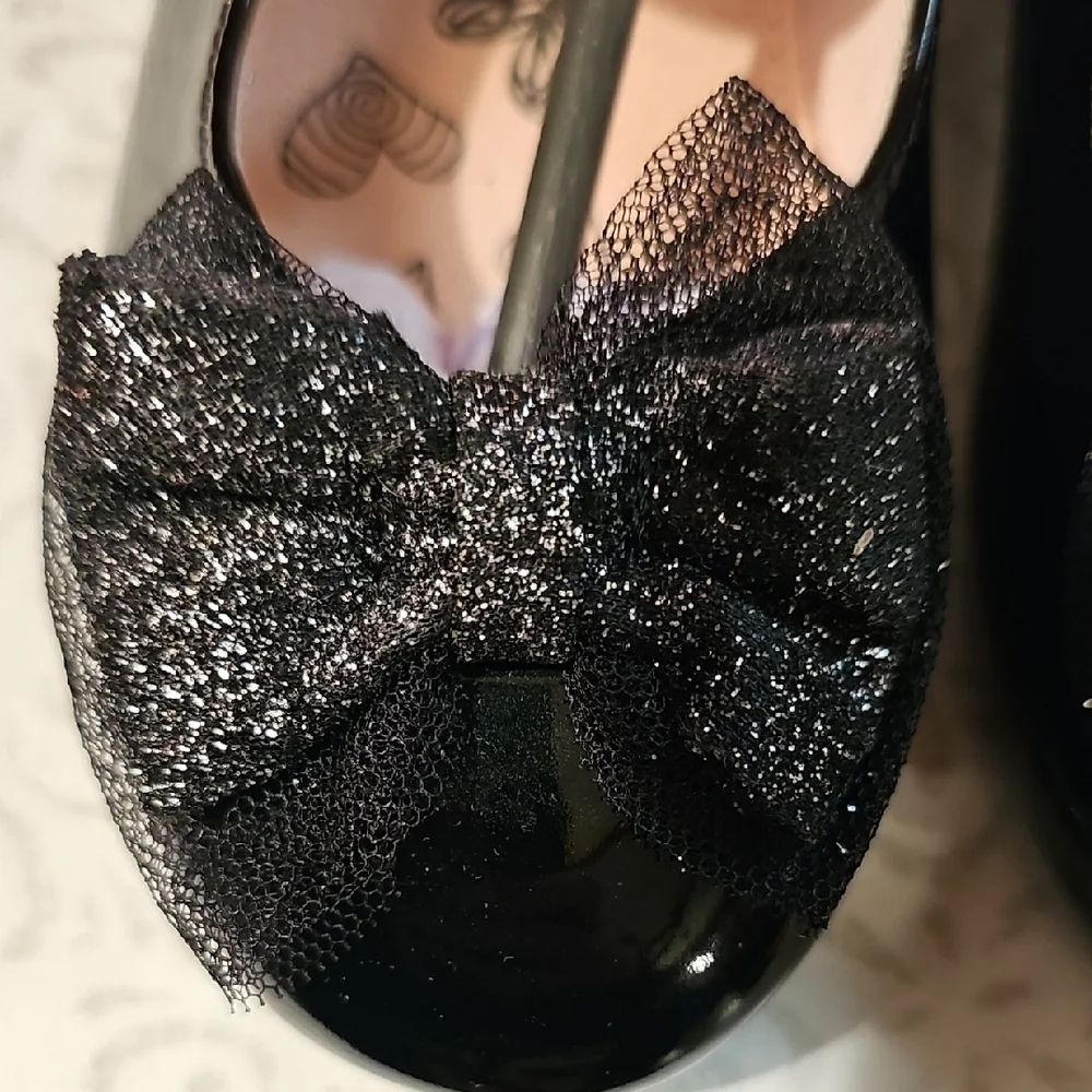 Olive & Edie Black Kids Shoes with Bow Size 10